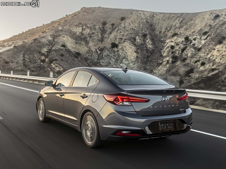 【海外新訊】Hyundai小改款Elantra無預警現身,更帥更潮的造型進化!