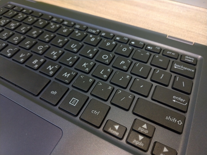 【開箱】平價翻轉筆電 ASUS VivoBook Flip 12 (TP202NA)＆Windows 10 S + Office 365 使用心得