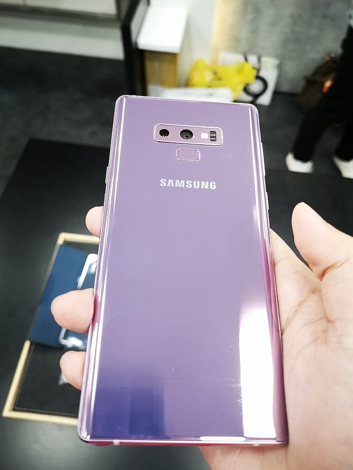 Note9 開箱照片分享 - 很粉嫩青春的手機