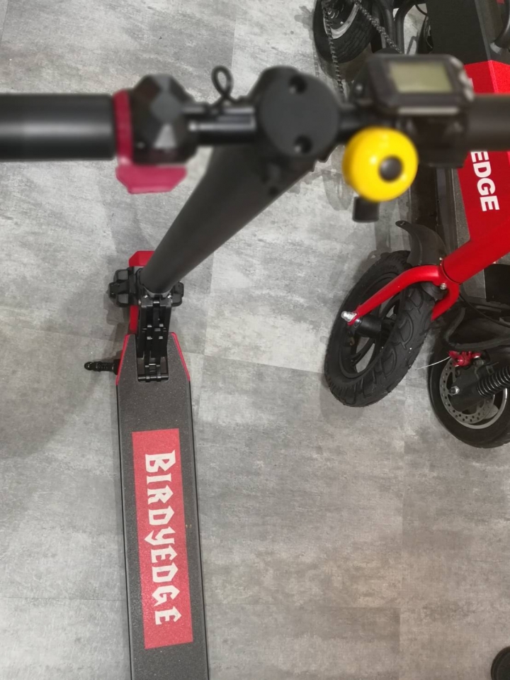 BIRDYEDGE G3 PLUS-X 電動滑板車 小港 西子灣 來回 分享心得 還不錯! 果然就是要續航要夠!實際測試電動滑板