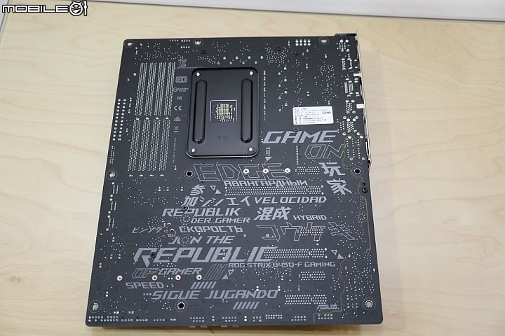 [開箱] AMD 持續搶攻主流 ASUS ROG STRIX B450F 2600X