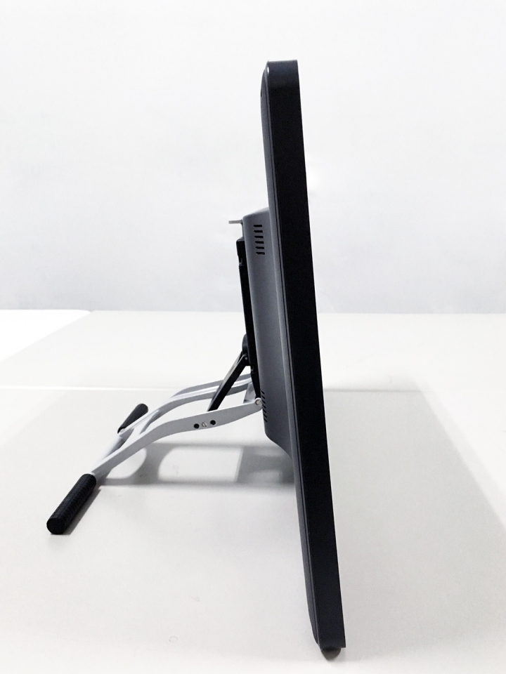 【開箱】高CP值的 HUION 液晶螢幕繪圖板「KAMVAS Pro 22」