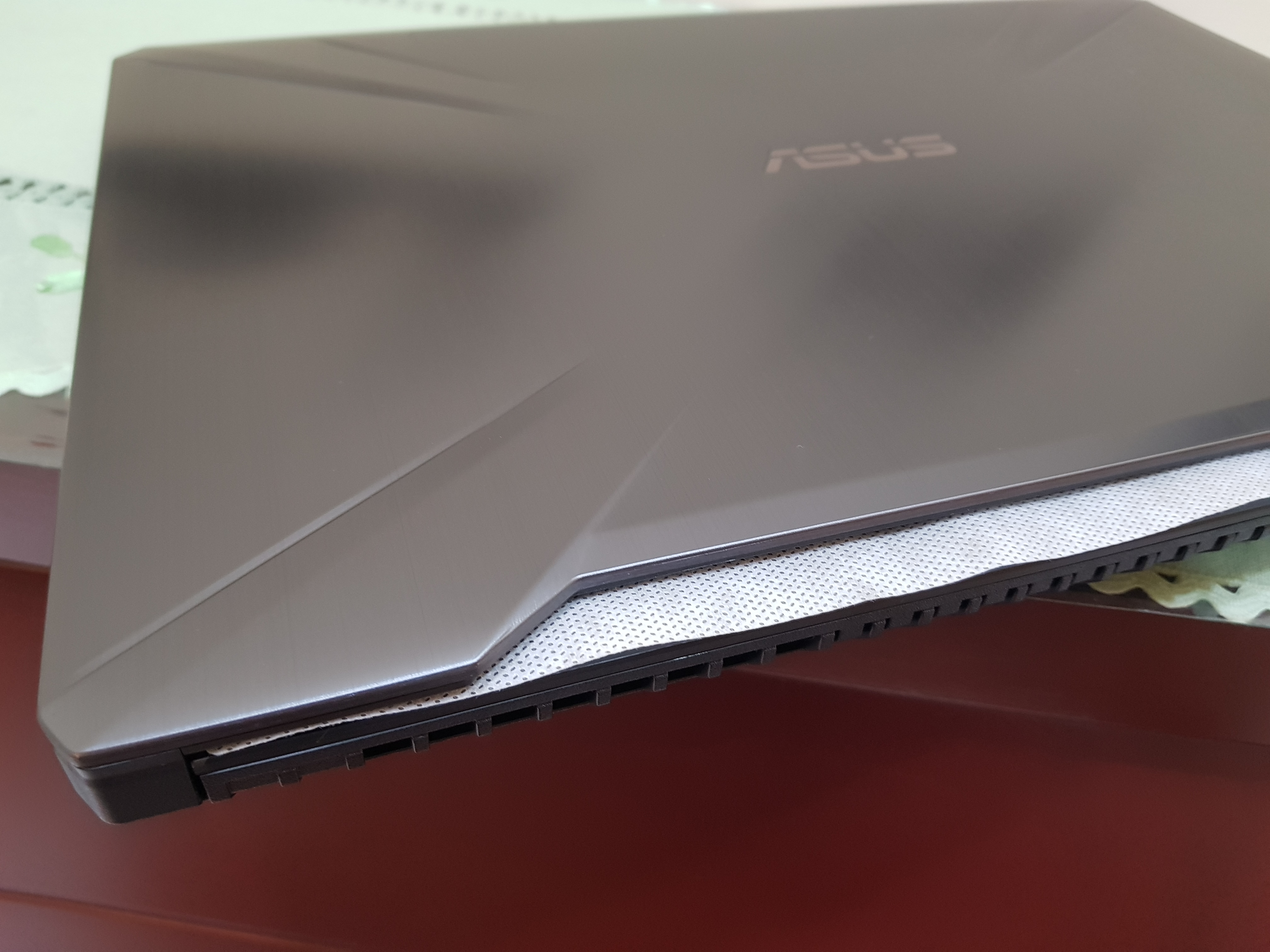 【小宅開箱】【閒聊】ASUS TUF Gaming FX504 剽悍．機甲戰魂