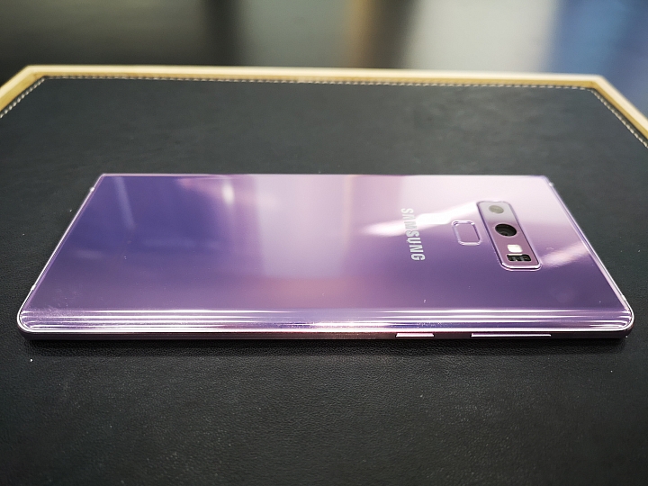 Note9 開箱照片分享 - 很粉嫩青春的手機