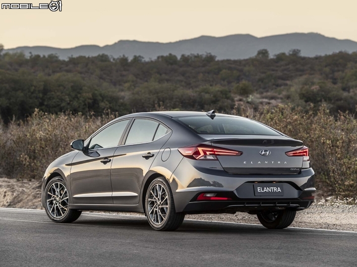 【海外新訊】Hyundai小改款Elantra無預警現身,更帥更潮的造型進化!