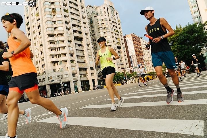 最親近跑者的一雙鞋Nike Zoom Pegasus 35 Turbo－Mobile01 x Nike體驗活動 : Run With Morris