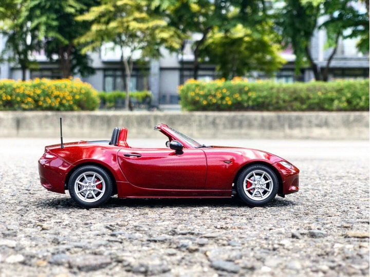 Tamiya Mazda MX-5 RF.