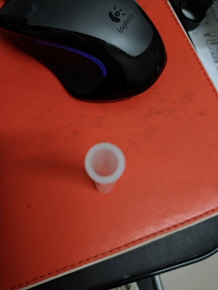 請問有買朗慕或涼山泊水涼墊的網友 請問涼墊上的水管是什麼尺寸材質?
