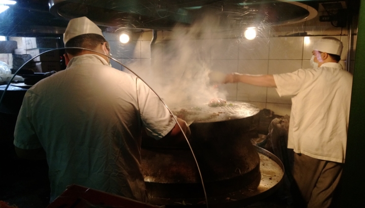 [台北市-捷運行天宮站]唐宮蒙古烤肉涮羊肉餐廳-為鹿肉而來，因牛肉驚豔，涮羊白肉經典，蒙古烤肉豪邁！