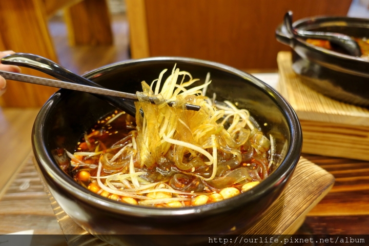 台中北區．酸麻辣爽好開胃的四川醋溜涼粉@阿二麻辣食堂