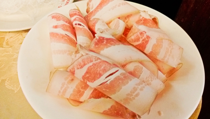 [台北市-捷運行天宮站]唐宮蒙古烤肉涮羊肉餐廳-為鹿肉而來，因牛肉驚豔，涮羊白肉經典，蒙古烤肉豪邁！
