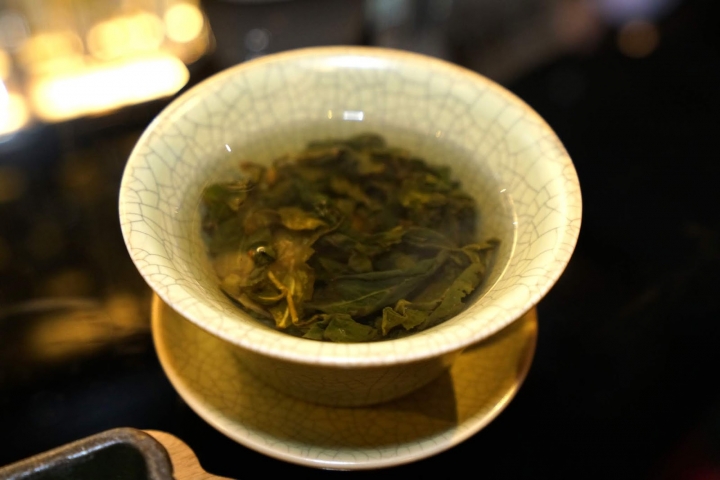 [食記] 墨賞鐵板燒。在法式時尚氛圍裡品嚐日本和牛、白蘭地櫻桃鴨胸。約會餐廳、慶生、中秋聚餐推薦--活波士頓龍蝦海陸套餐、花尾蝦海陸套餐!