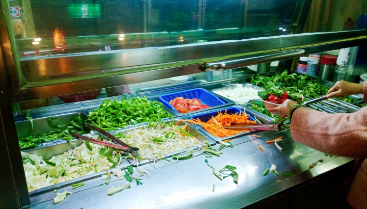 [台北市-捷運行天宮站]唐宮蒙古烤肉涮羊肉餐廳-為鹿肉而來，因牛肉驚豔，涮羊白肉經典，蒙古烤肉豪邁！