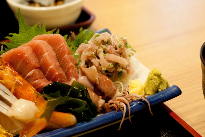 【美食。食記】東京 池袋 那些與好友相聚的居酒屋(2) 丸富食堂 海鮮 居酒屋 定食 推薦