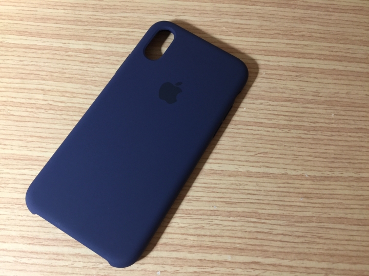 iPhone XS 矽膠保護殼開箱