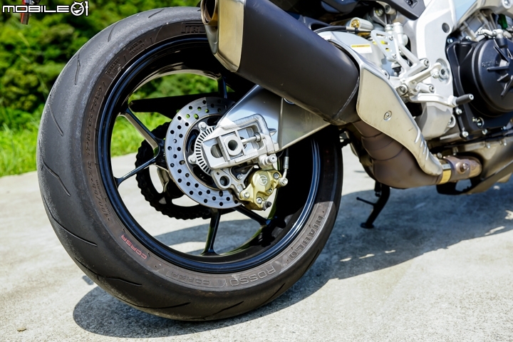 aprilia Tuono V4 RR 試駕 跑車靈魂裸裝上路