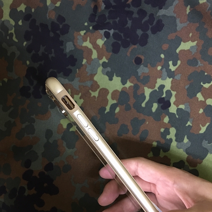 K11 Bumper i8 Plus 版手機殼裝在 iPhone XS Max 的胡亂測試心得