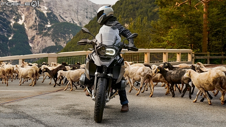 【海外快訊】水平對臥升級！BMW Motorrad R1250GS 以及 R1250RT 正式發表！