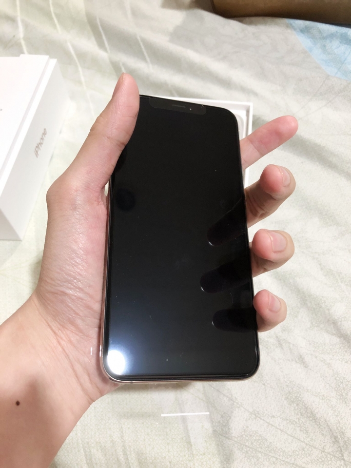 iPhone XS Max 金色開箱～～