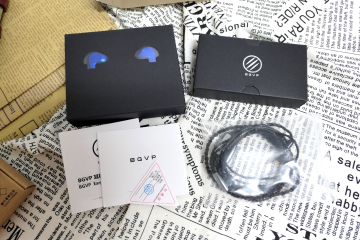 [開箱評測]BGVP DMG 四動二圈 六單體入耳式耳機～機殼手感超好啊～我手好癢啊～