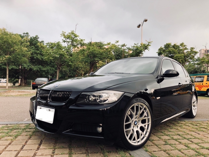 開老箱 - BMW 323I E90 十年二手車整理全紀錄