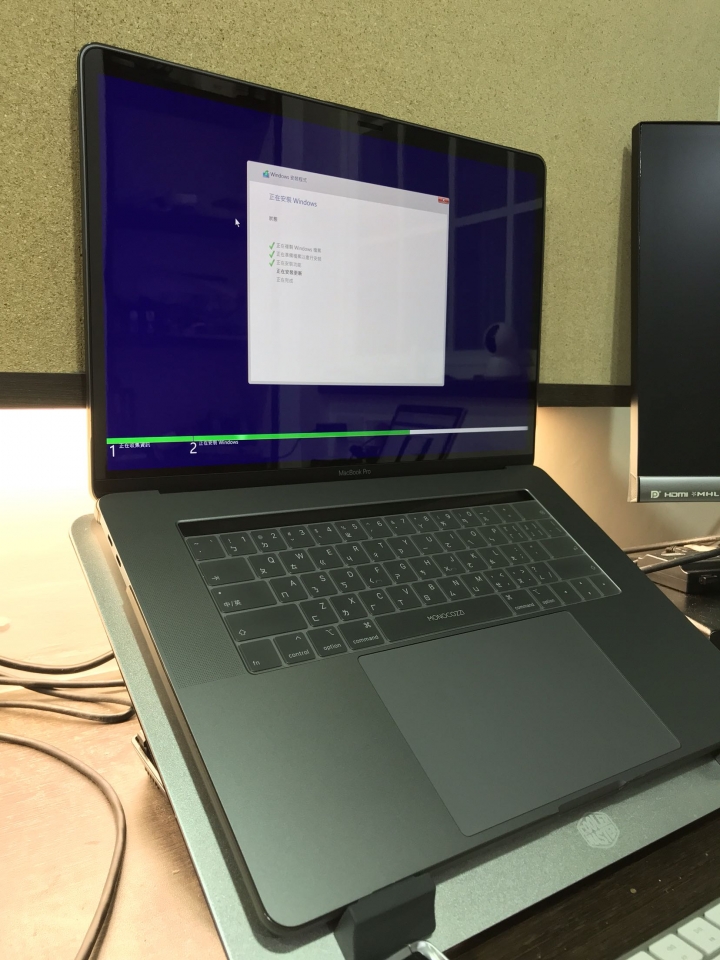 [開箱］2018 15”MBPr(TB)+AORUS GTX1070 gaming box