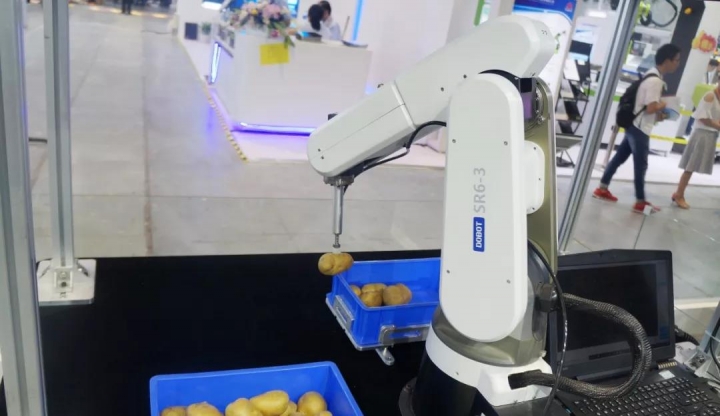 第20屆中國國際工業博覽會:越疆DOBOT輕量型全感知工業機器人 補齊傳統工業機器人短板