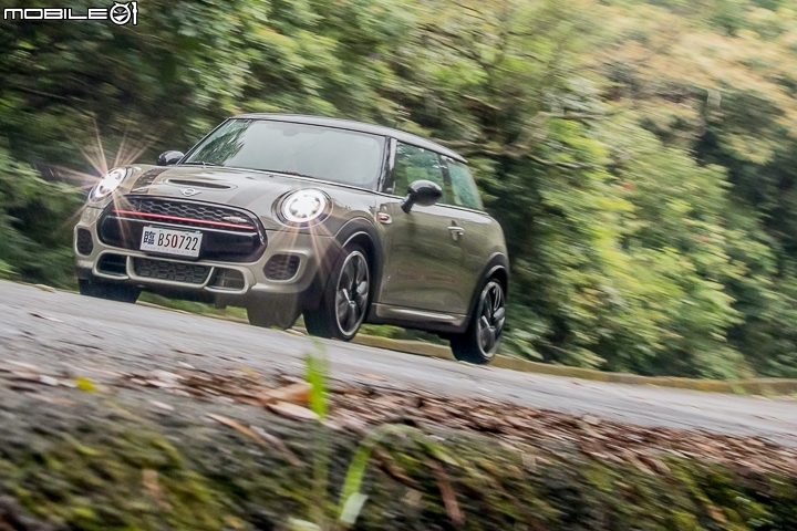 MINI John Cooper Works試駕報導 標準的Fun Car!