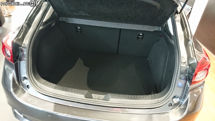 [分享] 日系C-segment 掀背之戰  Civic、Mazda3 及 Auris 三田體驗