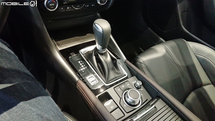 [分享] 日系C-segment 掀背之戰  Civic、Mazda3 及 Auris 三田體驗