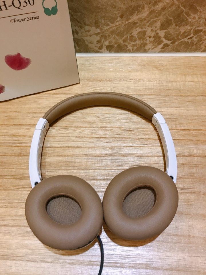【耳機開箱】亞立田AH-Q30花系列、簡易攜帶專為女性設計的耳罩式耳機