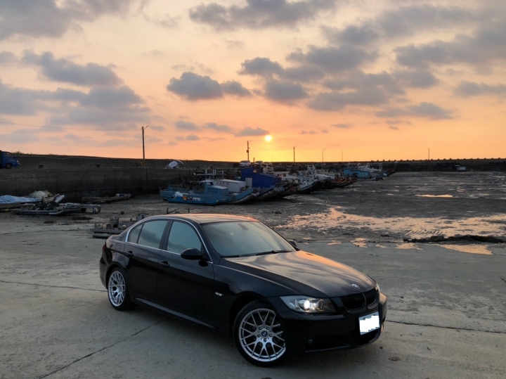 開老箱 - BMW 323I E90 十年二手車整理全紀錄