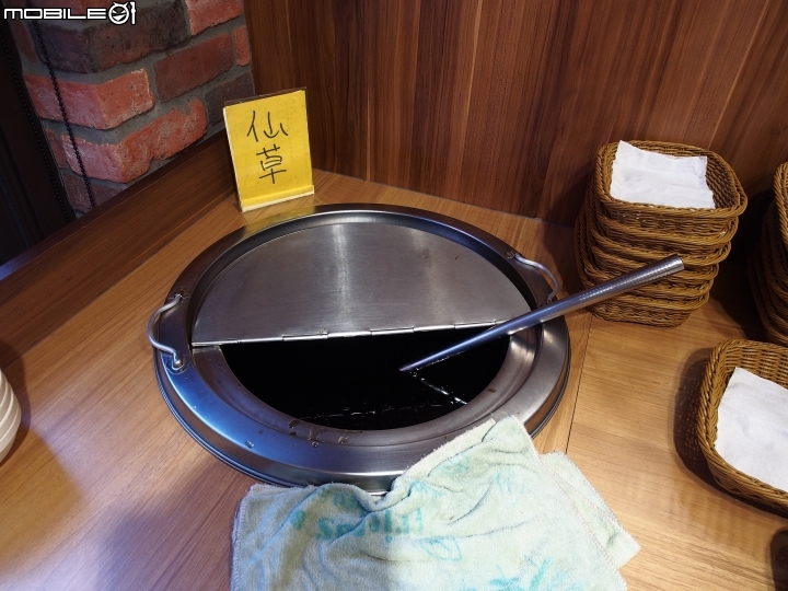 [食記] 臺北市 文山區 人从众牛排 -- 夜市中的厚切牛排