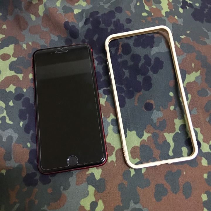 K11 Bumper i8 Plus 版手機殼裝在 iPhone XS Max 的胡亂測試心得