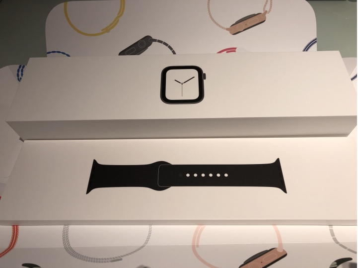 港版Apple watch 4 LTE 先衝了！（+小開箱