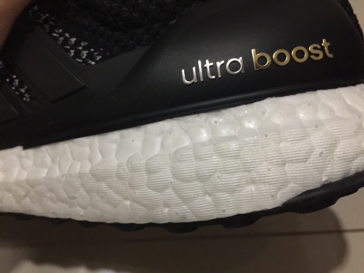 ultra boost 2.0 求鑑定真假
