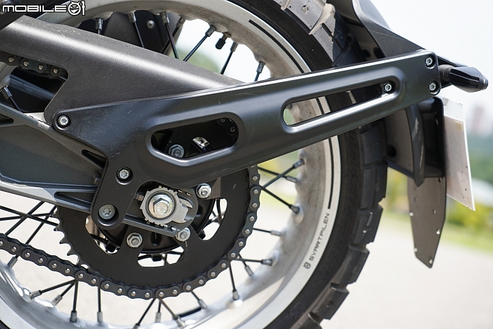 HUSQVARNA SVARTPILEN 401 百年車廠的前衛新作