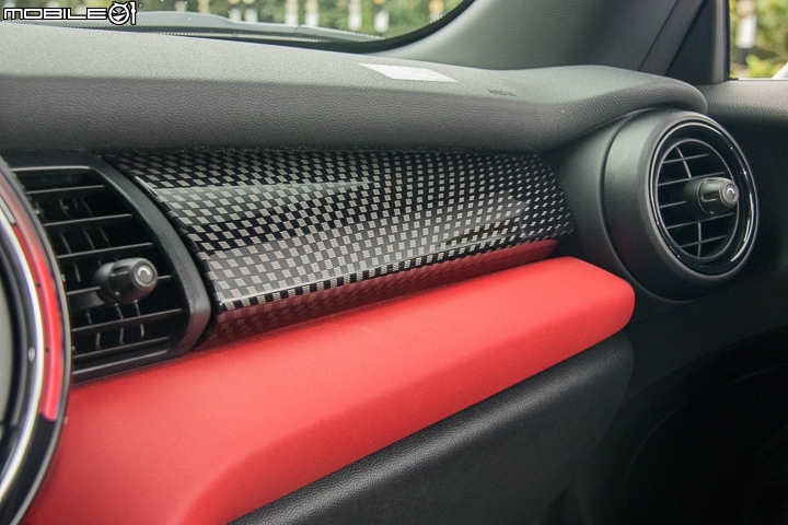 MINI John Cooper Works試駕報導 標準的Fun Car!