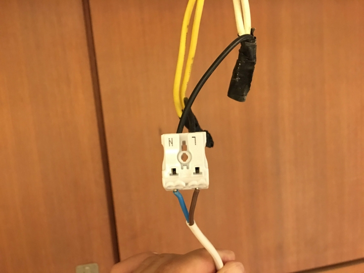 ［請教］為何我家嵌燈的電線有四條