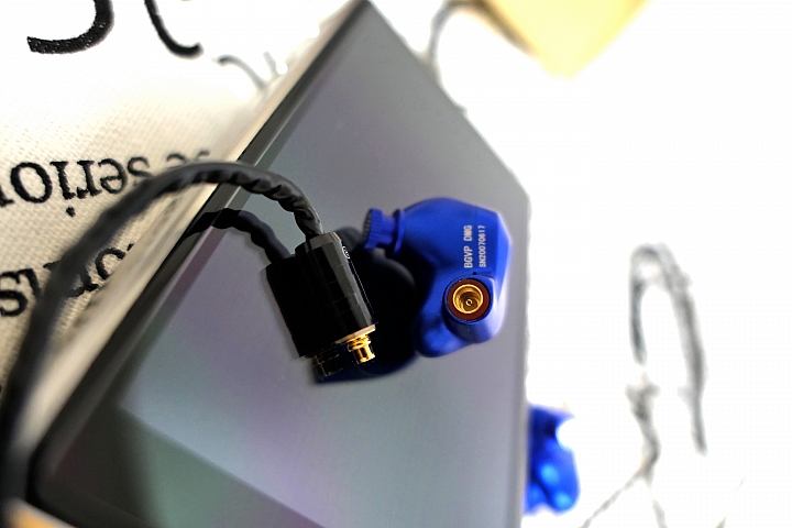[開箱評測]BGVP DMG 四動二圈 六單體入耳式耳機～機殼手感超好啊～我手好癢啊～