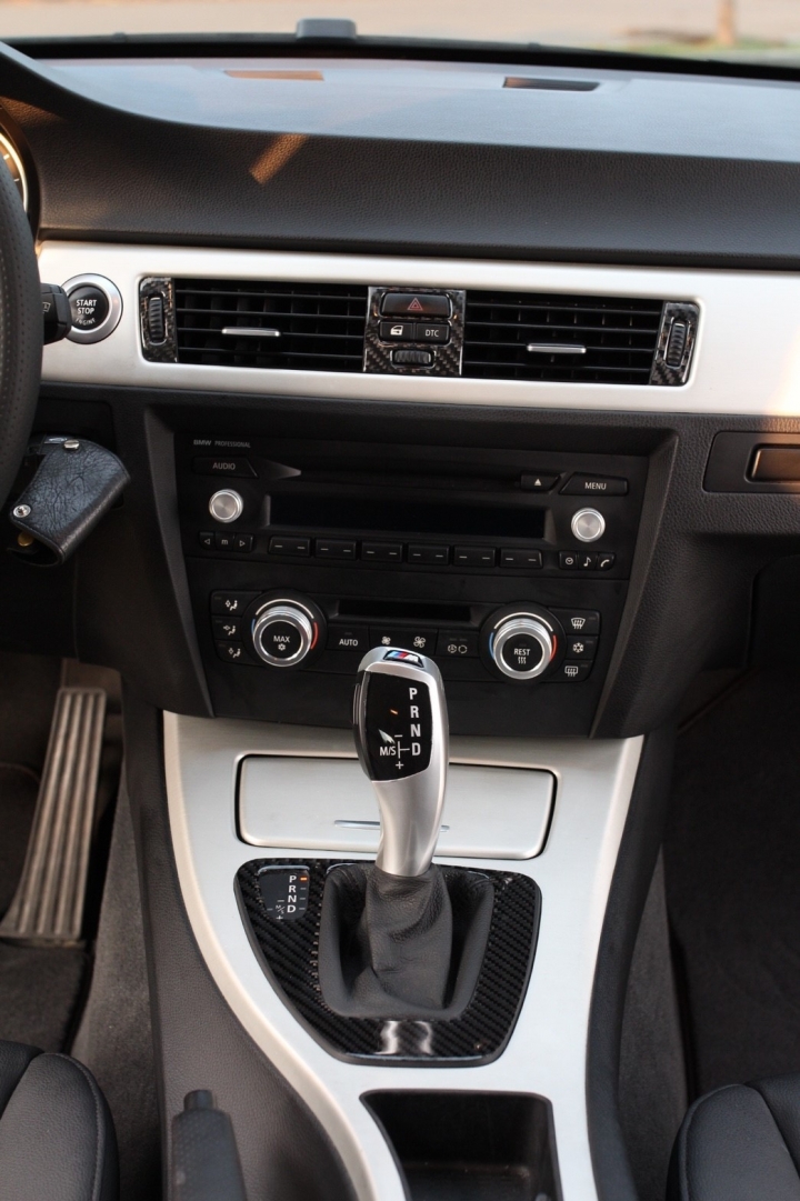 開老箱 - BMW 323I E90 十年二手車整理全紀錄