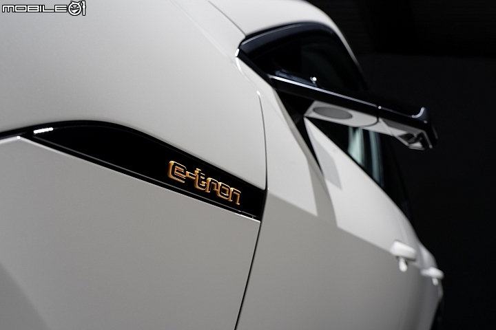 【海外新訊】Audi e-tron全球首發,品牌首款電動車宣告邁入純電新紀元!