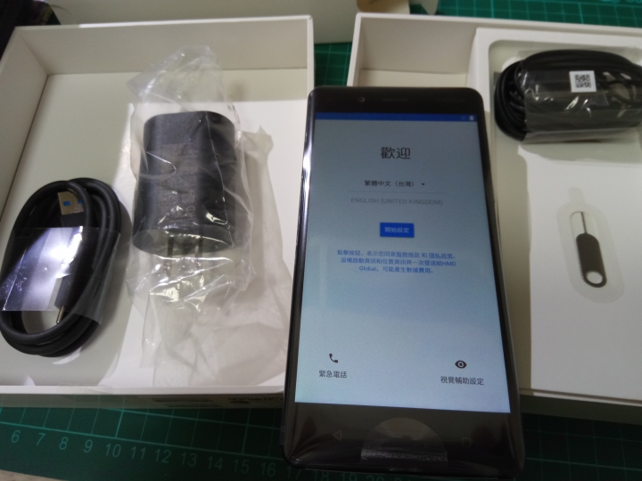 Nokia 8，簡單開箱
