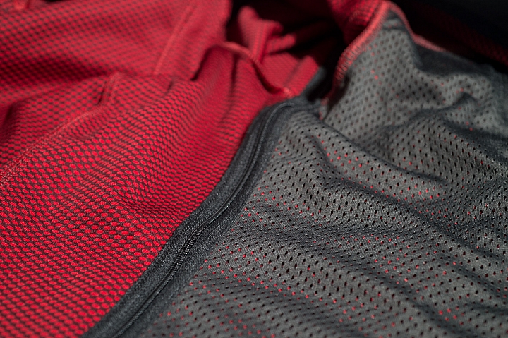 [ 開箱 ]  長毛象 軟殼衣 入手  MAMMUT ULTIMATE HOODY