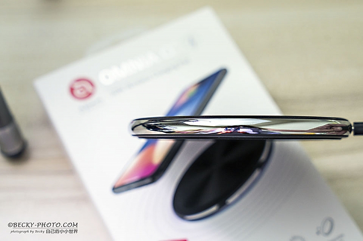 [開箱]ADAM elements 亞果元素 OMNIA Q1 10W 手機無線充電板+快速充電器