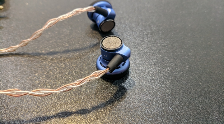 【簡單開箱】平頭塞旗艦 Astrotec Lyra Collection