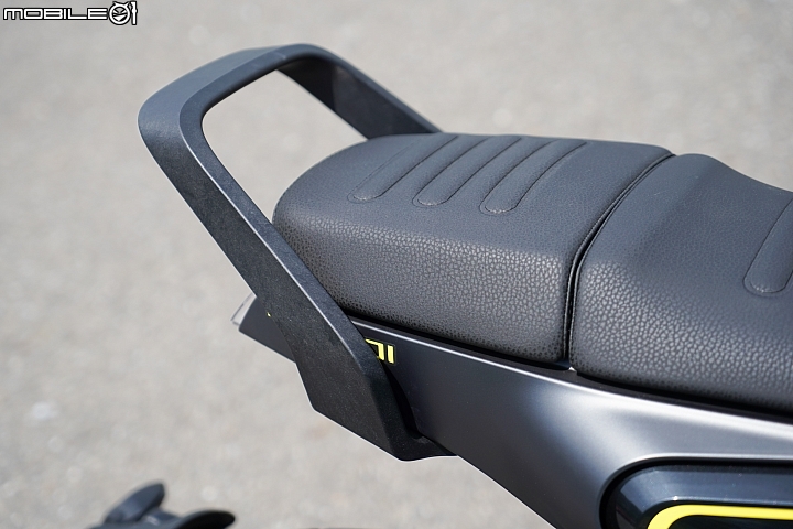 HUSQVARNA SVARTPILEN 401 百年車廠的前衛新作