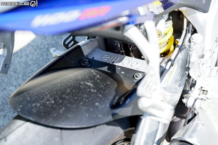 aprilia Tuono V4 RR 試駕 跑車靈魂裸裝上路