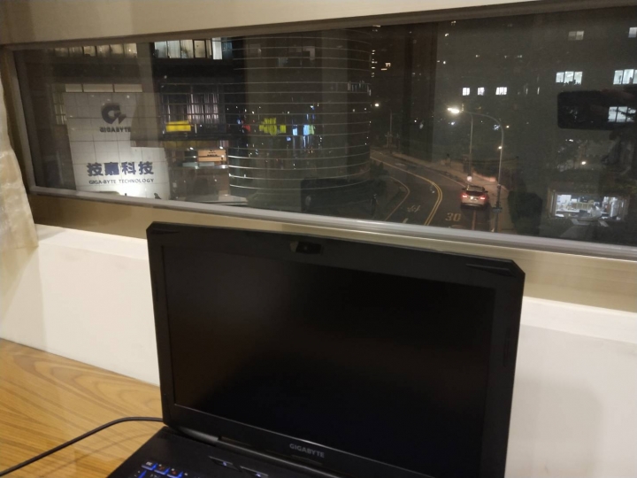 SabrePro 15wv8  超不專業開箱