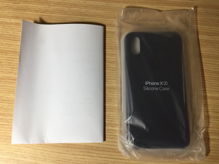 iPhone XS 矽膠保護殼開箱